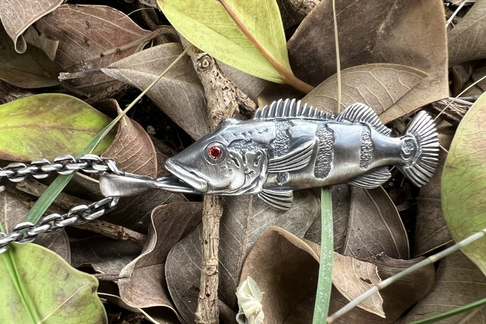 ピーコックバス(ツクナレ・アスー)ネックレス