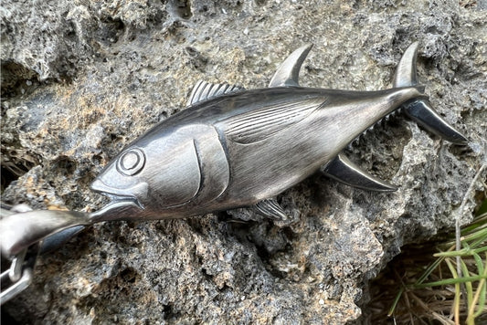 マグロ ネックレス