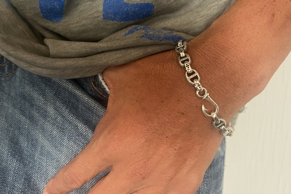 釣り針マリンチェーンブレスレット